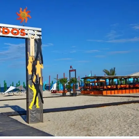 Gota Place Between And Sea Apartment Mamaia